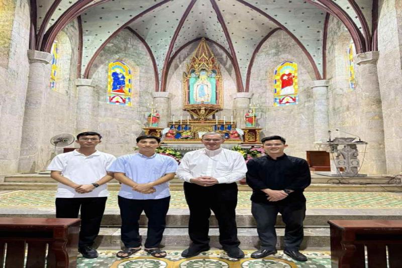 Vị khách đặc biệt - Hành hương về bên Mẹ Bảo Nham