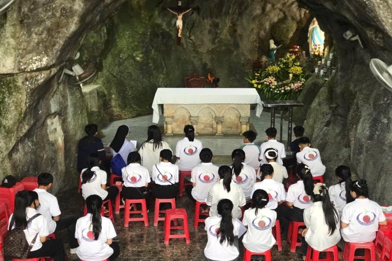 Mầm non Ơn gọi💦Giáo xứ Bùi Ngoạ, Giáo hạt Trang Nứa💦 Hành hương Đức Mẹ Bảo Nham