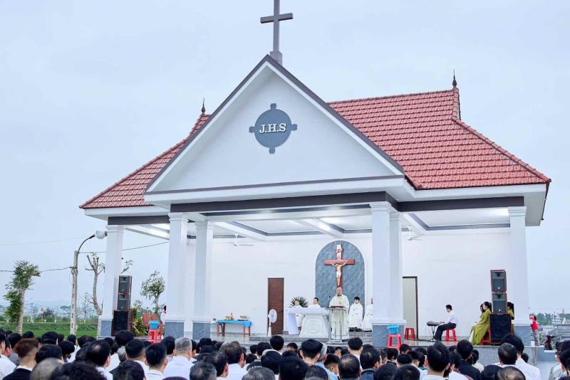 THÁNH LỄ KÍNH THÁNH GIUSE BẠN TRĂM NĂM ĐỨC TRINH NỮ MARIA - KHÁNH THÀNH & LÀM PHÉP BÀN THỜ LỄ ĐÀI NGHĨA TRANG GIÁO XỨ BẢO NHAM